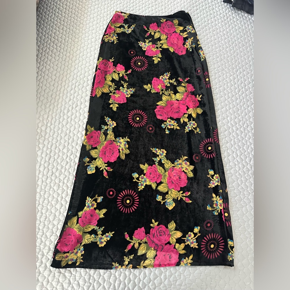 Nasty Gal Black Floral Pencil Skirt